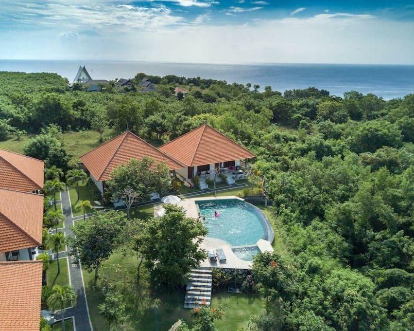 Batu Jaran Hill Cottage Uluwatu Exterior photo